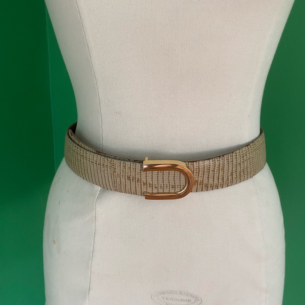 Vintage Field Manor Lizard leatherTextured Taupe Waist Belt with Gold buckle